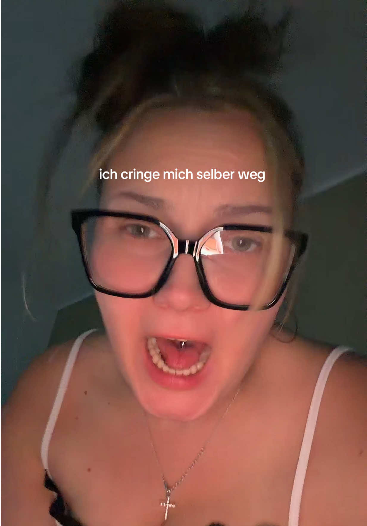 @Lora🤪