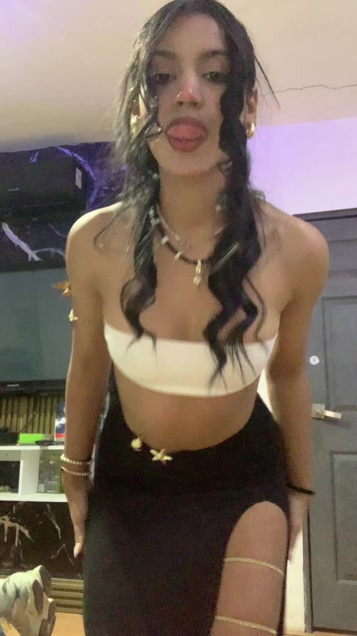 @Ana🐲