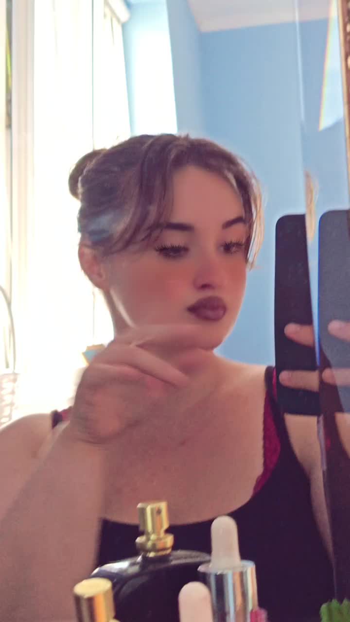 @🥀~𝓐𝓷𝓲𝓪~🥀