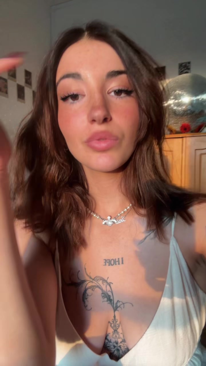 @In&egrave;s