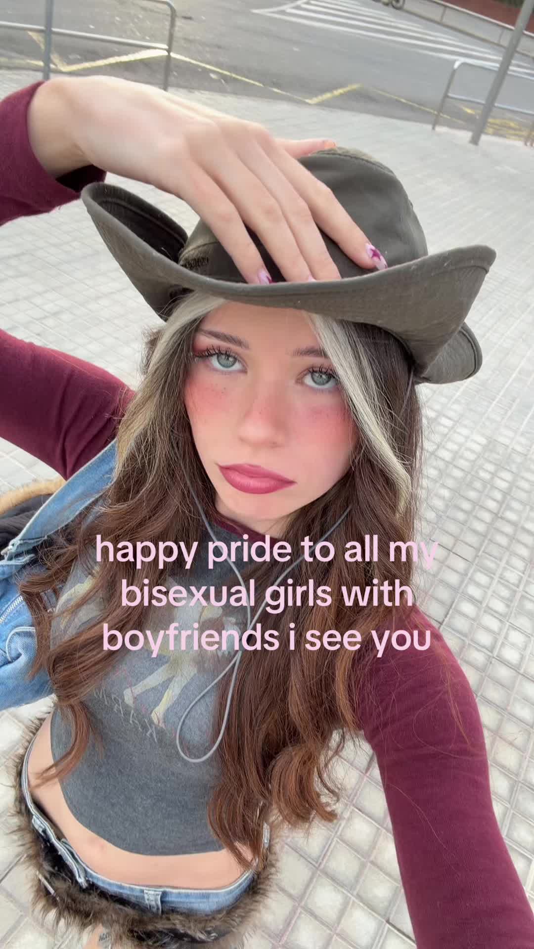 @nadinebreaty
