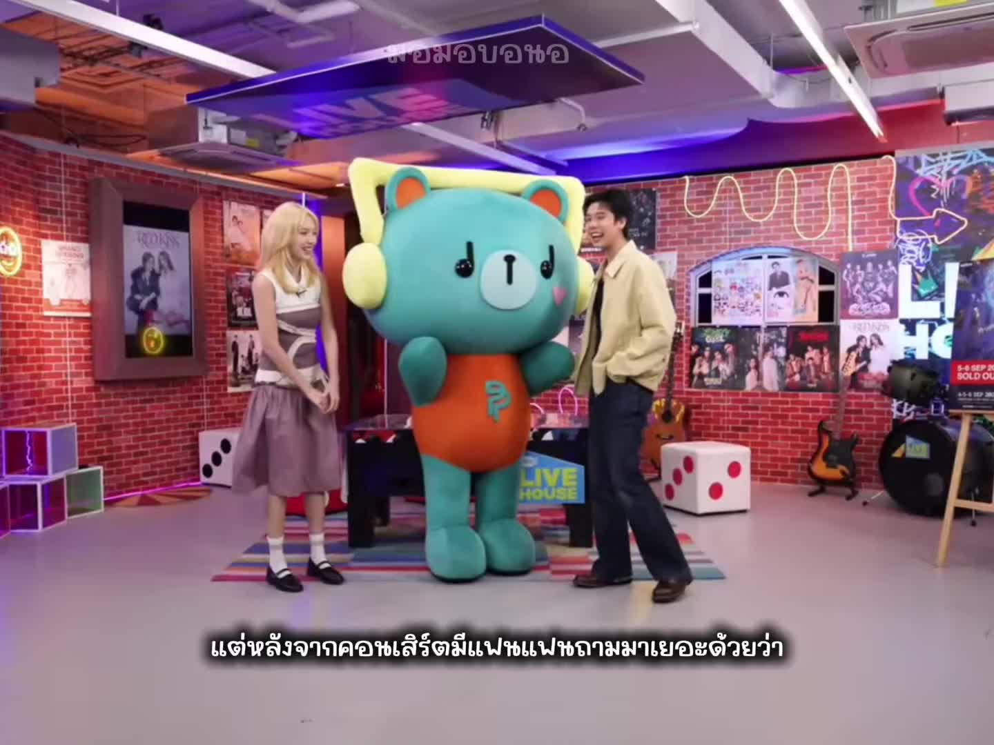 @มอมอบอนอ