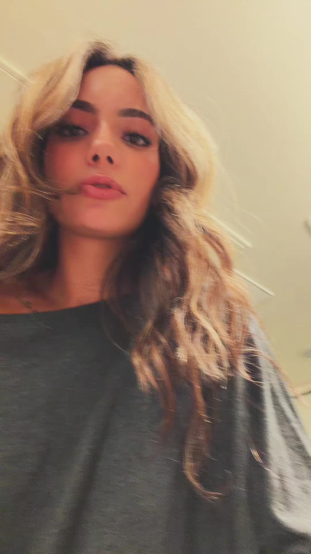 @YelloHelo