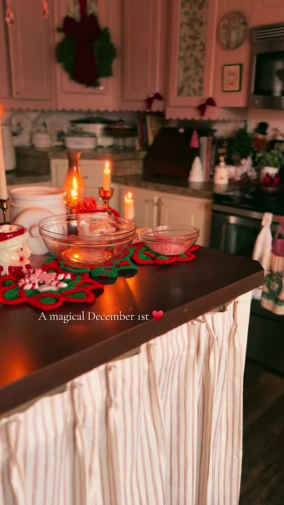 @TheGrandmaCottage &bull; 🪞🕯️🪿