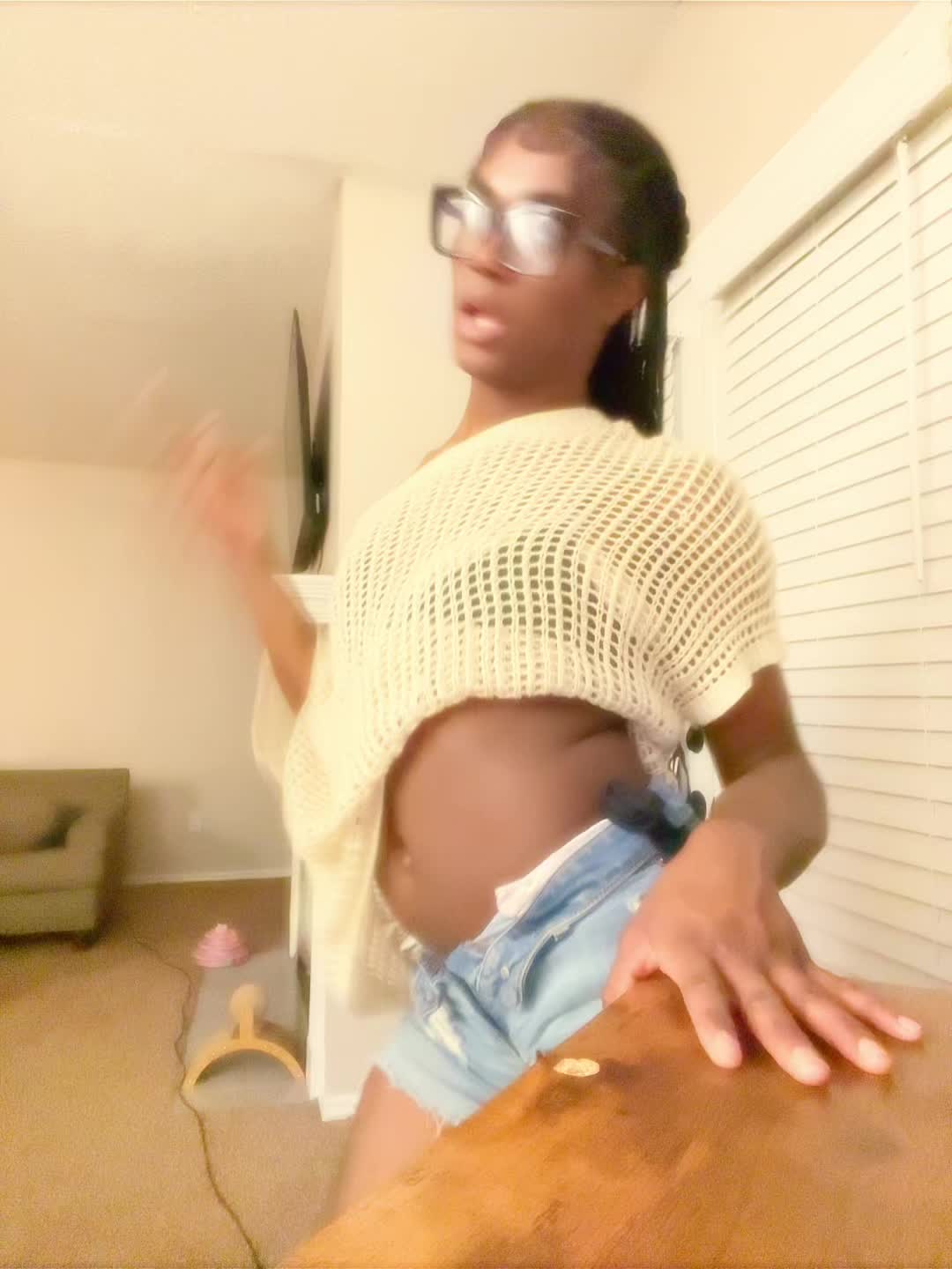 @llill.Cameron