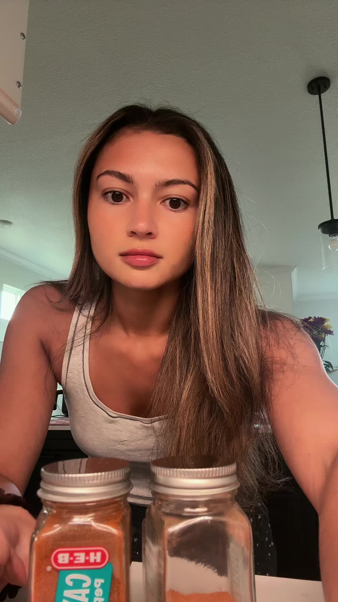 @isabella
