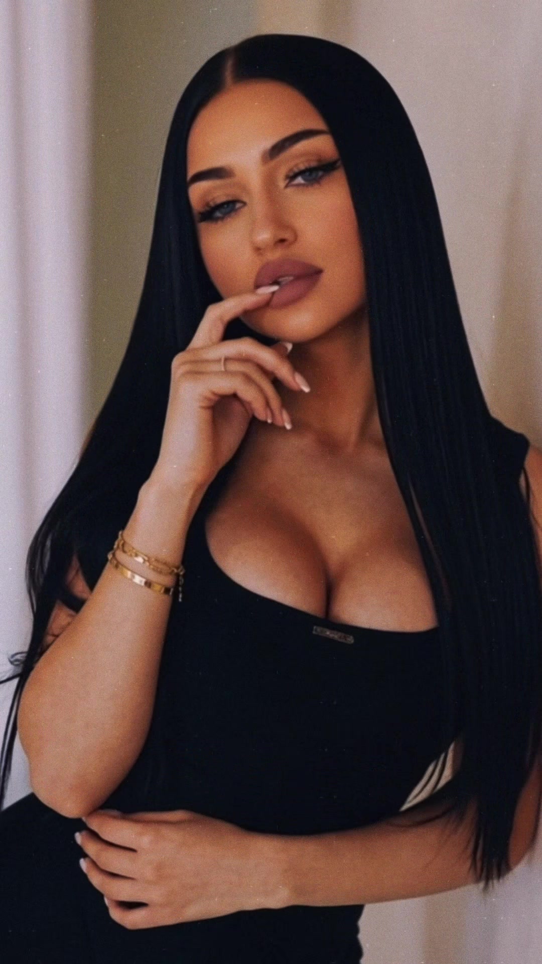 @777