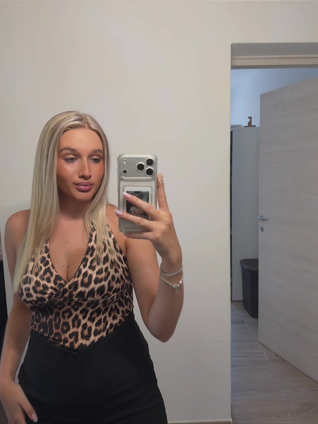 @𝓂𝒶𝒾𝒹𝒶 🐆