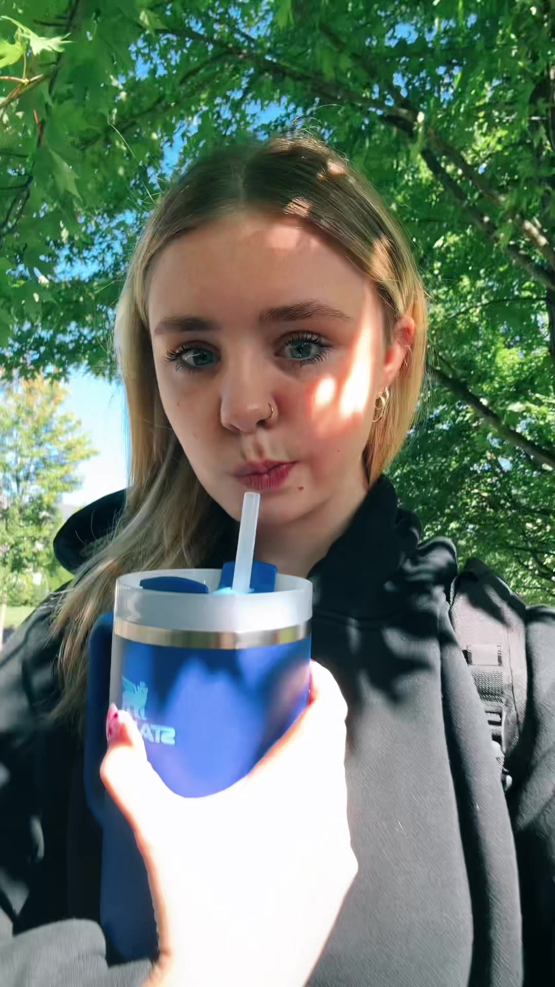 @mia_lauren_