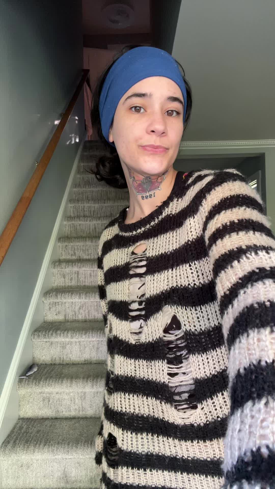 @juliaknitthis