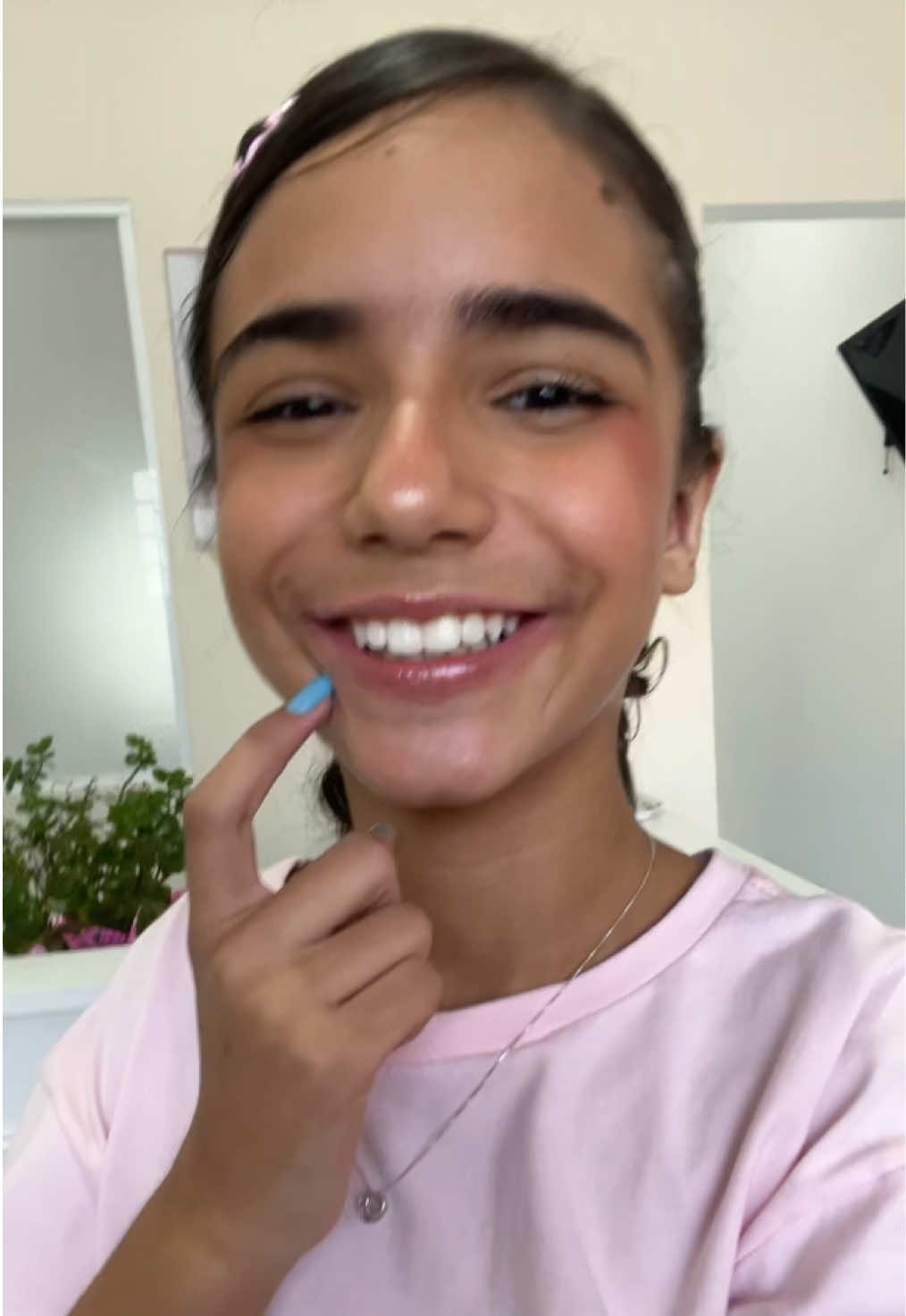 @larafamiliamadrona