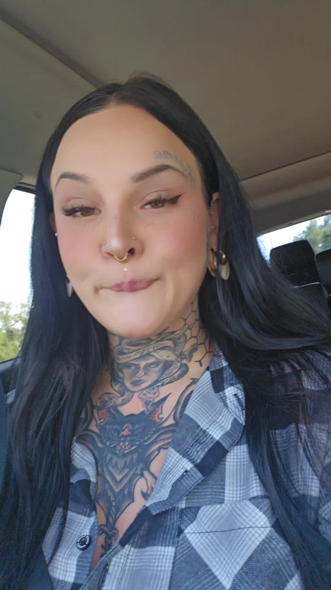 @Amber_pokesholes