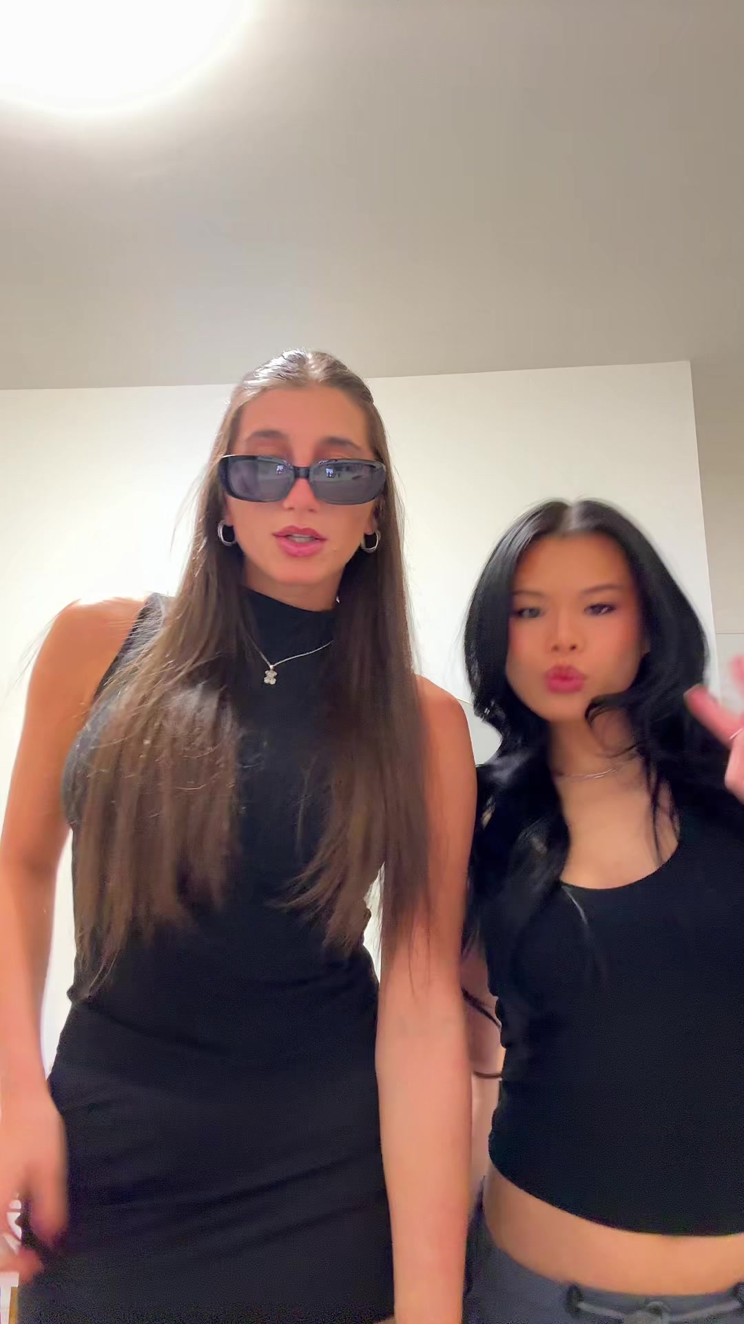 @b <3