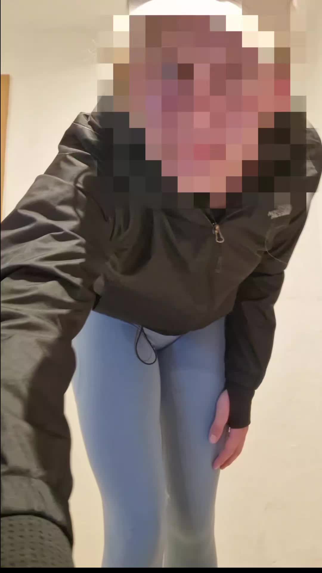 @Frieda_