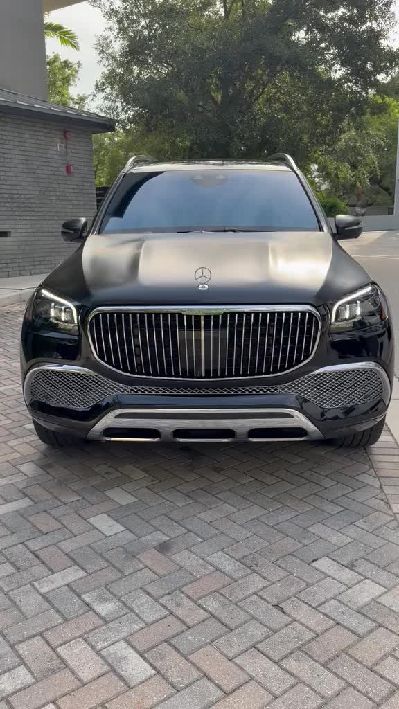@Yves Luxury Realtor