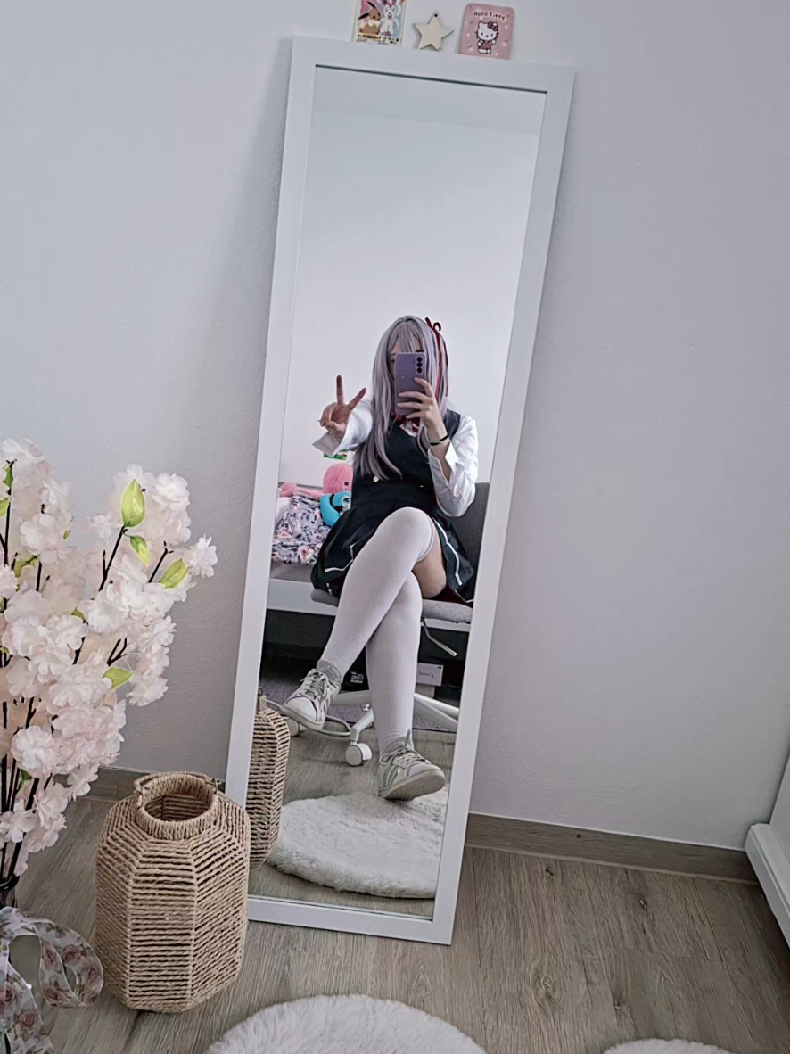 @Y&upsilon;z&upsilon; 𑣲⋆｡˚