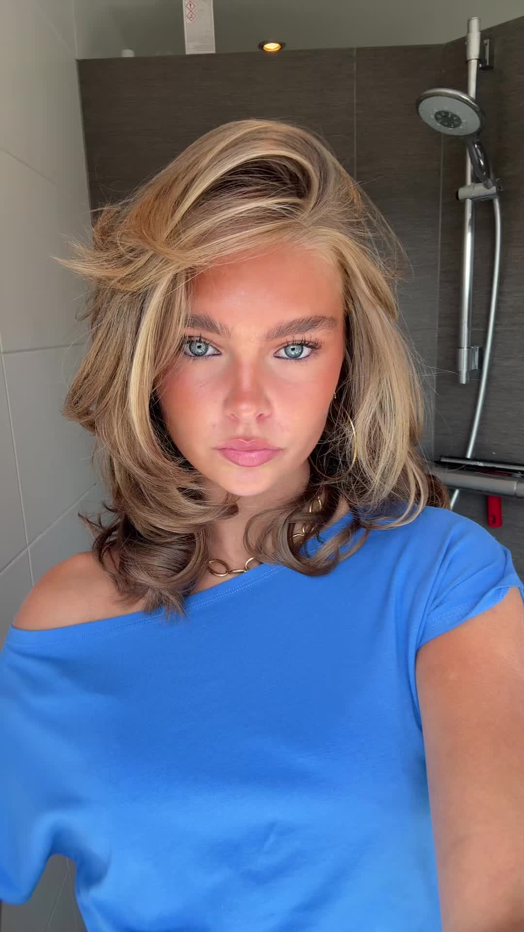 @𝐑𝐨𝐧𝐣𝐚 𝐱