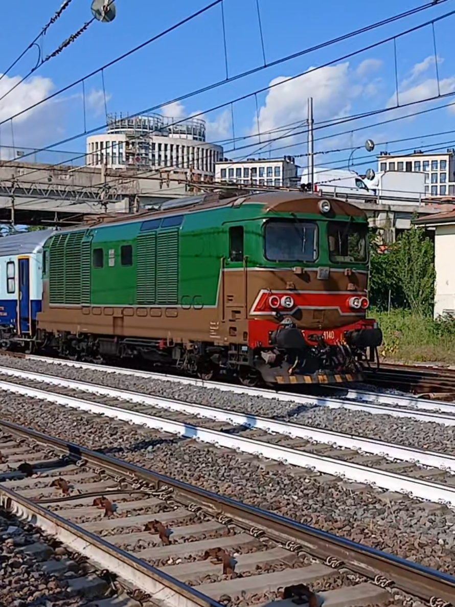 @Italian_trains