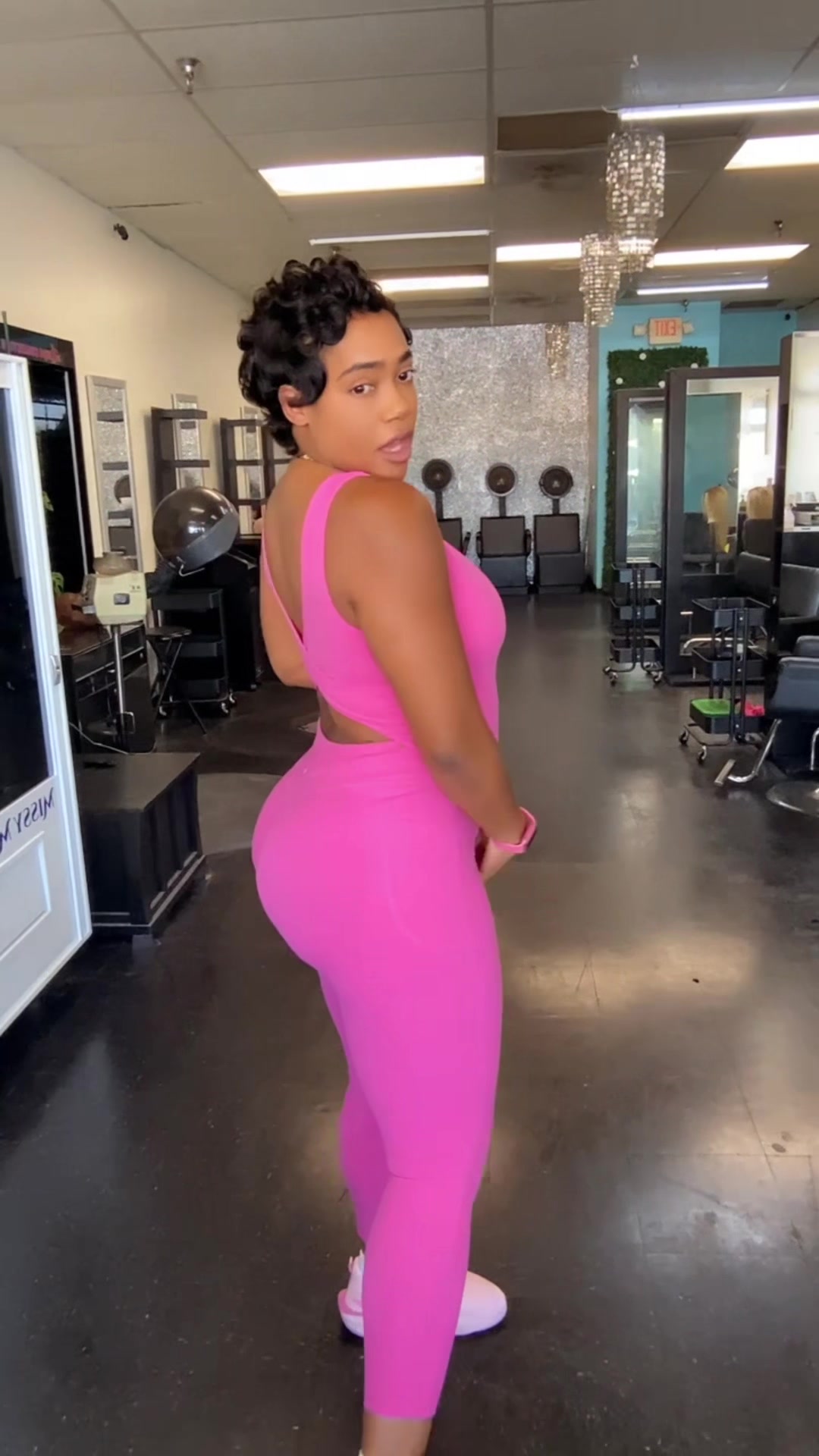 @Lynnluxury | Tall & Curvy