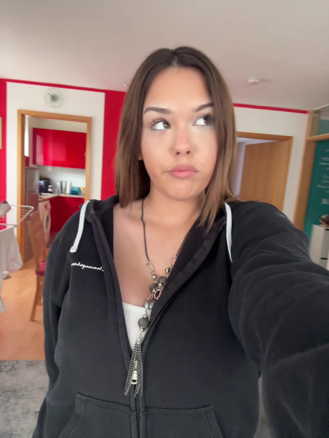 @Николь
