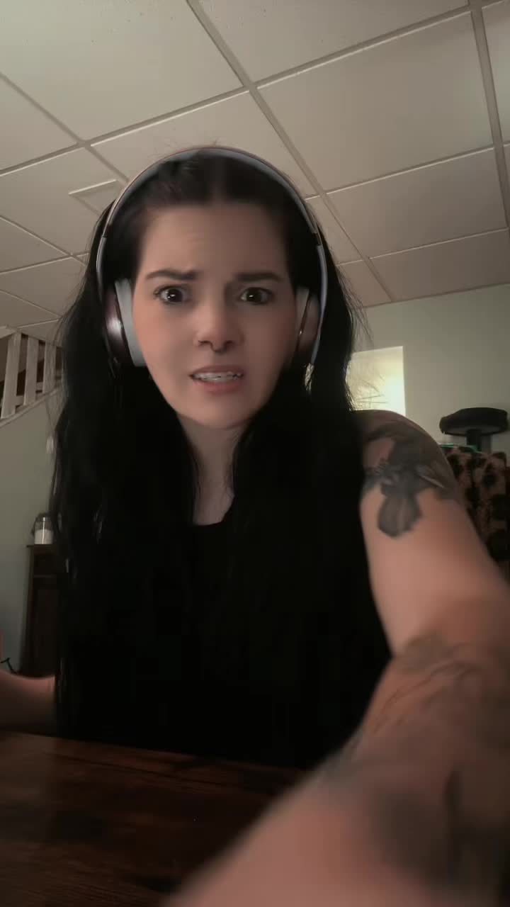 @Marissa 🖤🤘🏼