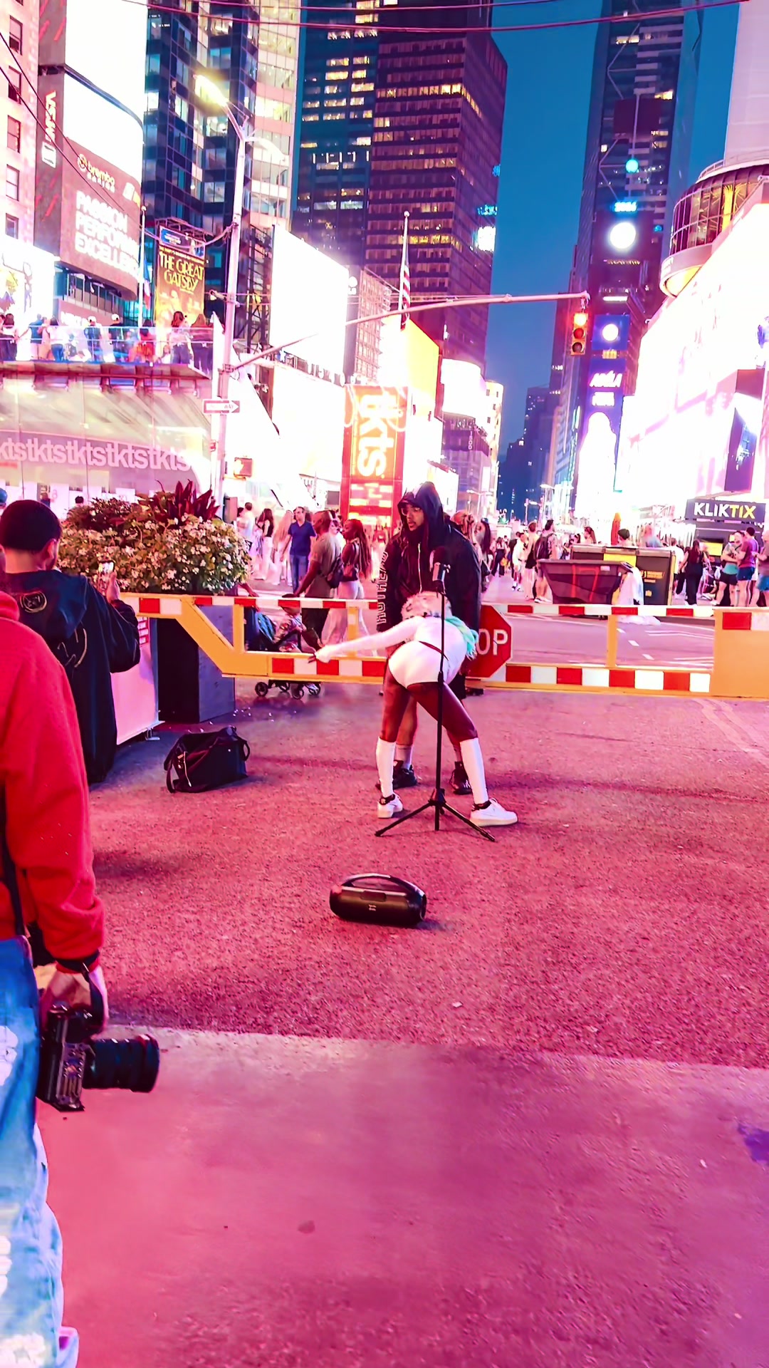 @nyc.vibes.idea
