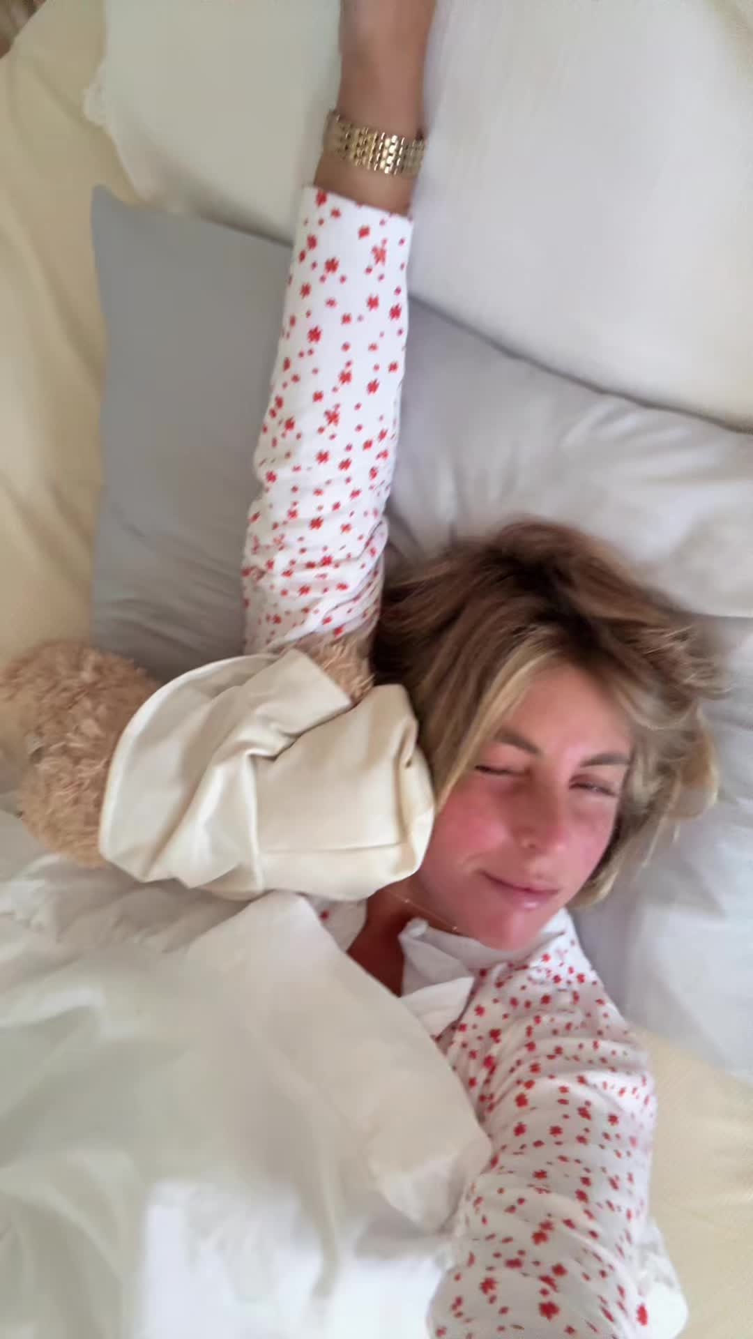 @AVA GALLO
