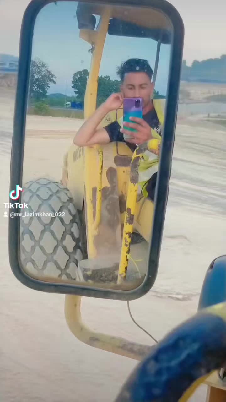 @ꪑ᥅_Ɩąʑıɱ_ƙɧąŋ🇵🇰✈️🇲🇾