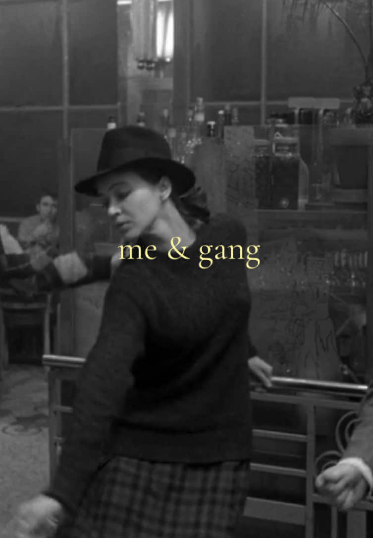 @polly ✸