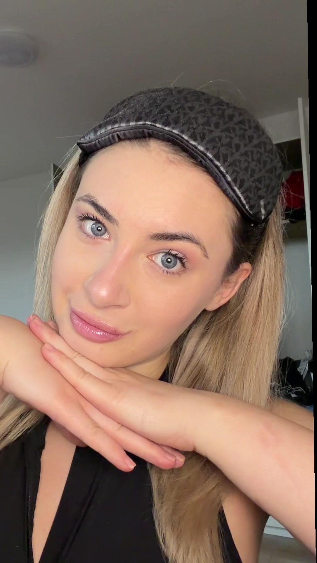 @itsviktoria