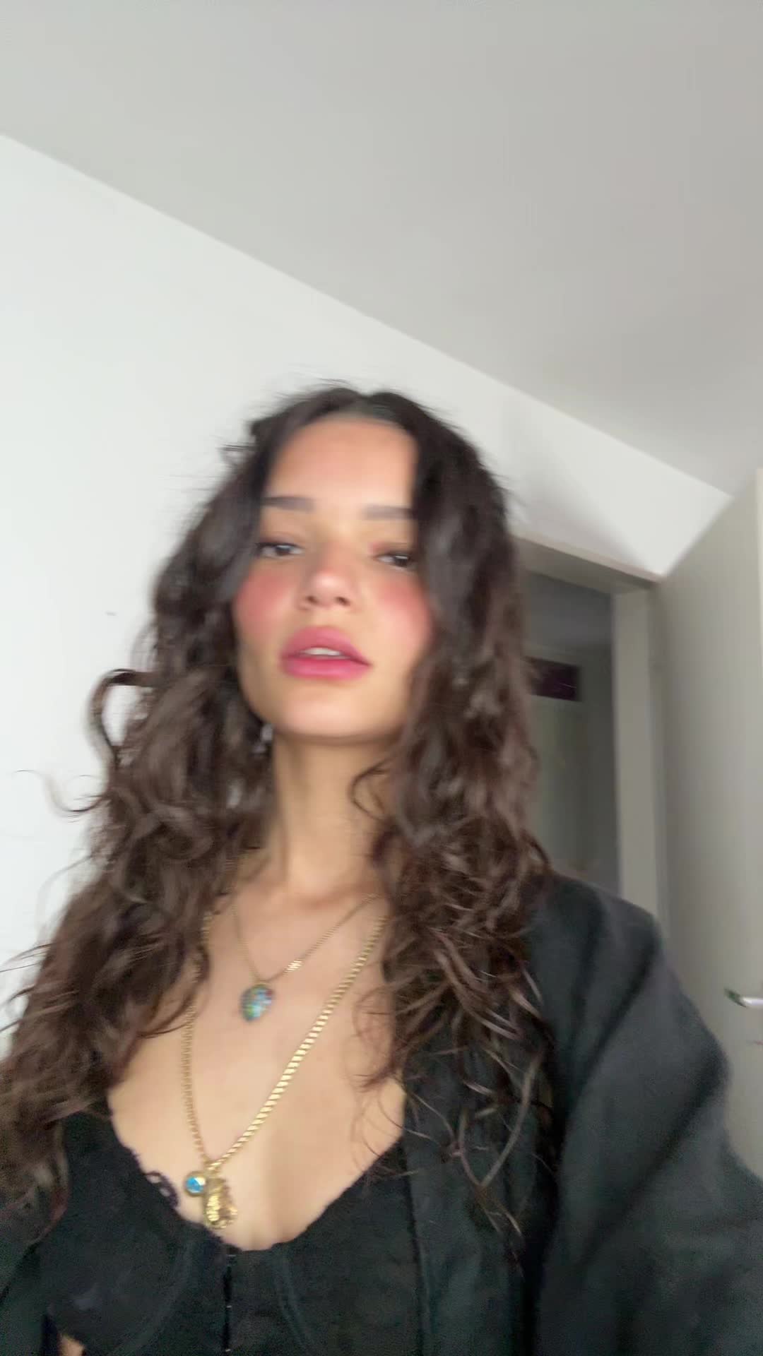 @modelazrajones