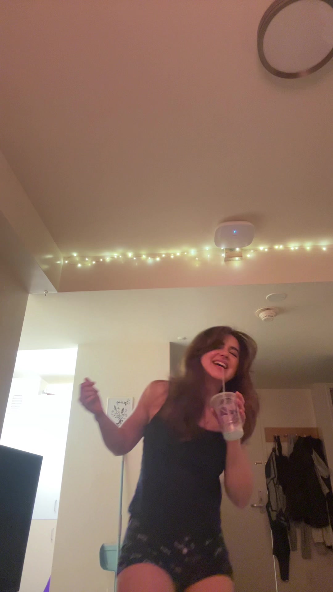 @hannahschnorr