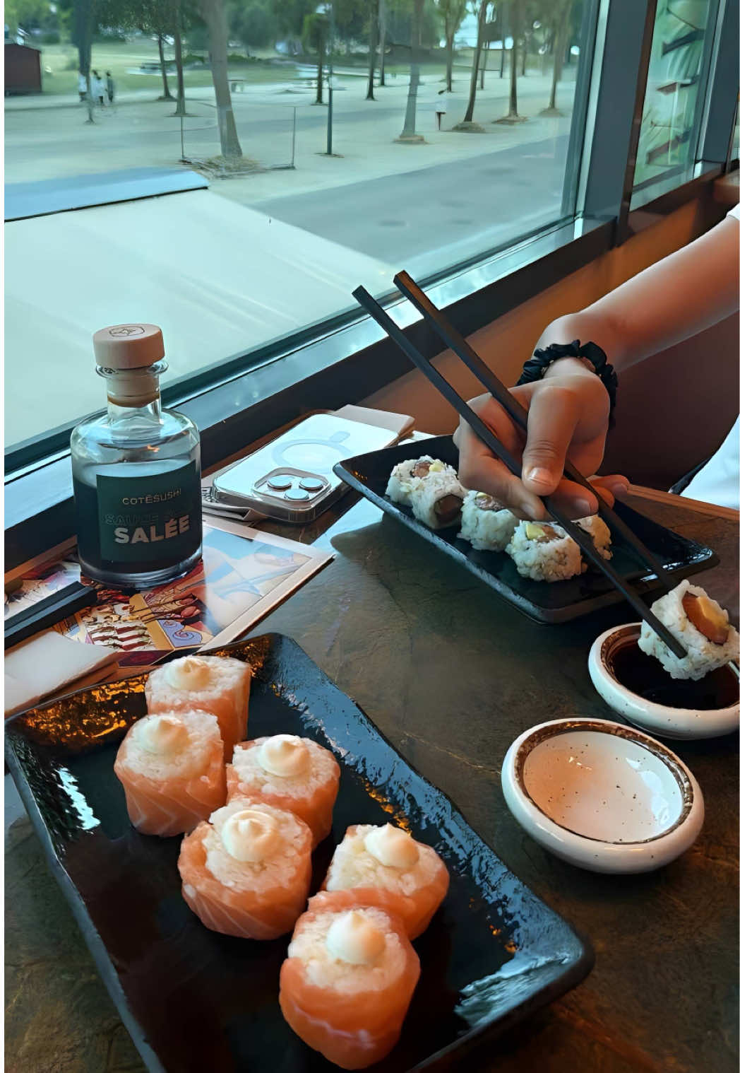 @𝑆𝑎𝑛𝑎🥥