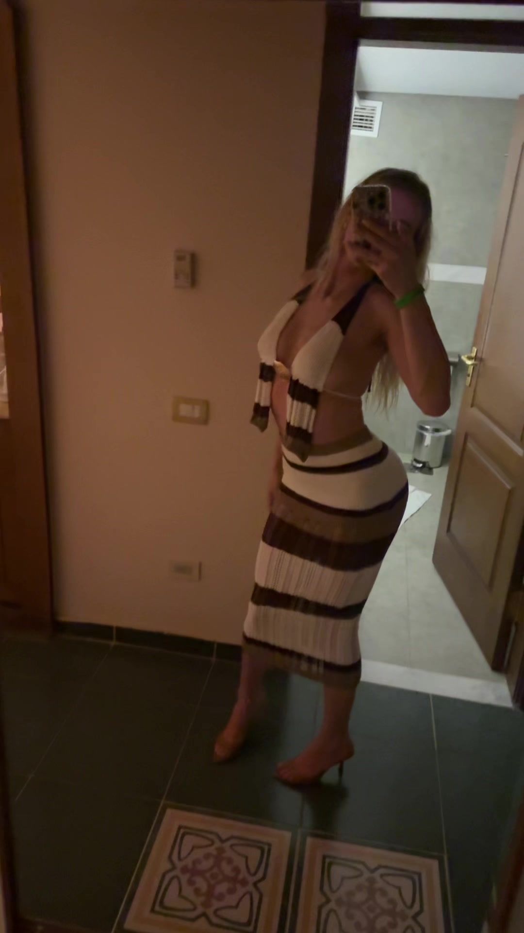 @D