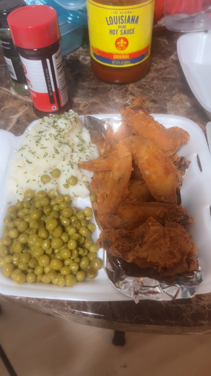 @KD Exotic Wingz N’ Tingz