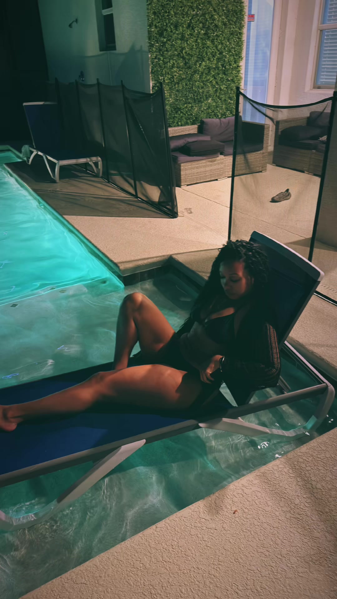 @_devvyy_