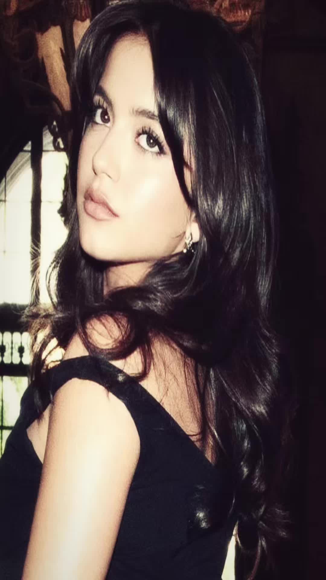 @O L I V I A