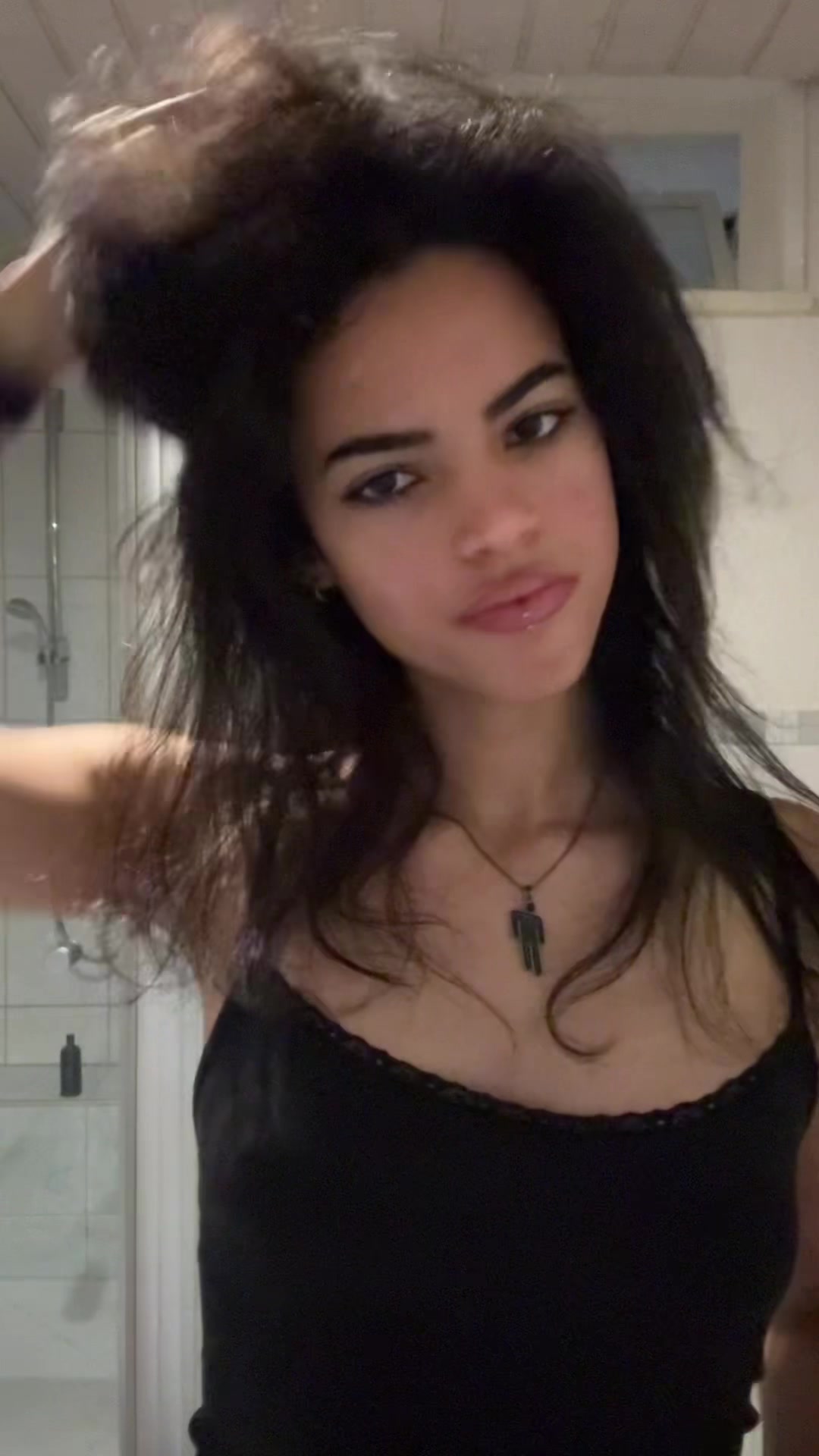 @Thaís