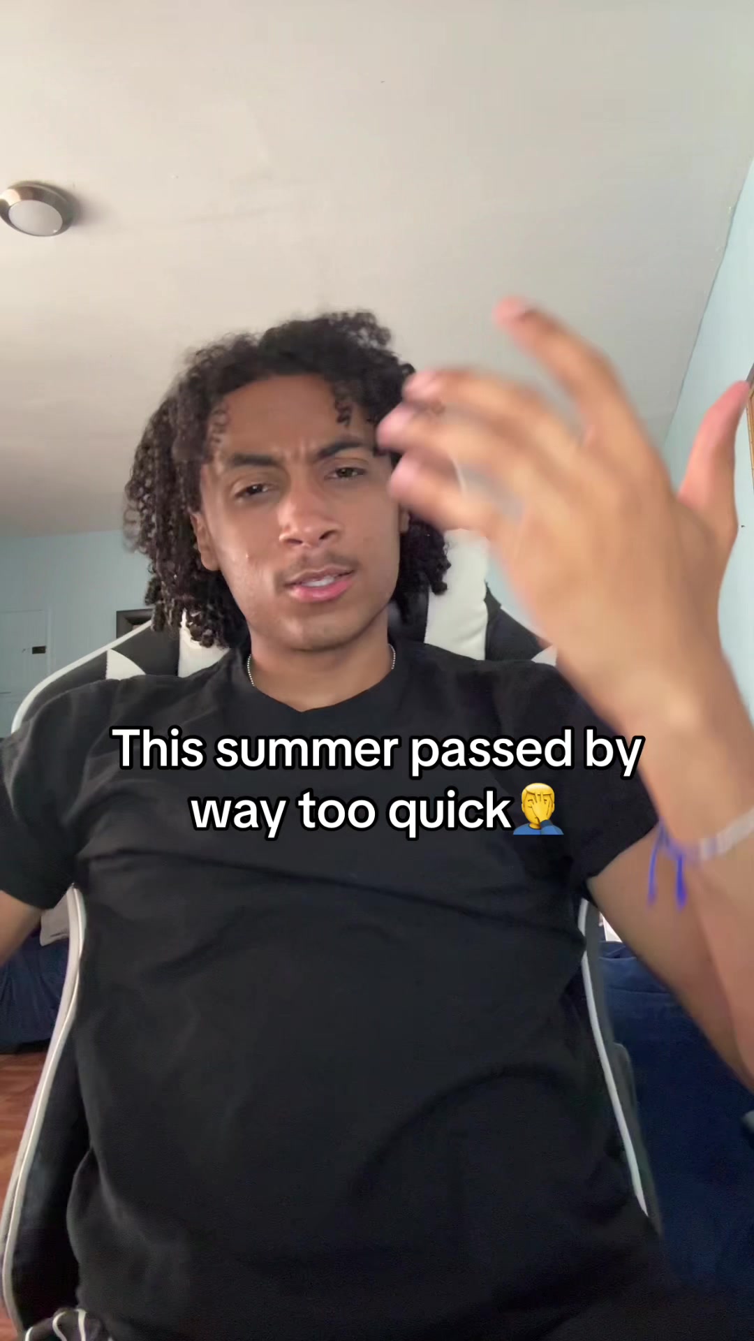 @alex_