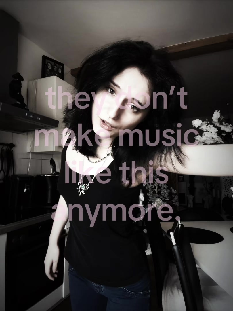 @𝕮𝖍𝖆𝖓𝖎𝖈𝖊