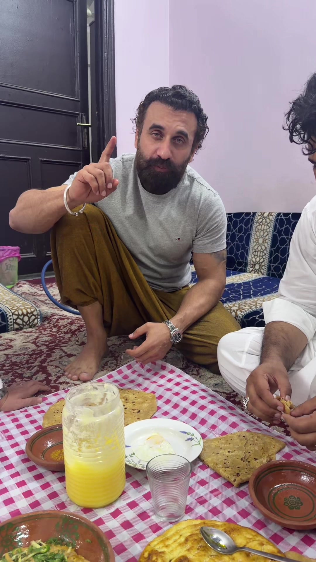 @Dodi Khan