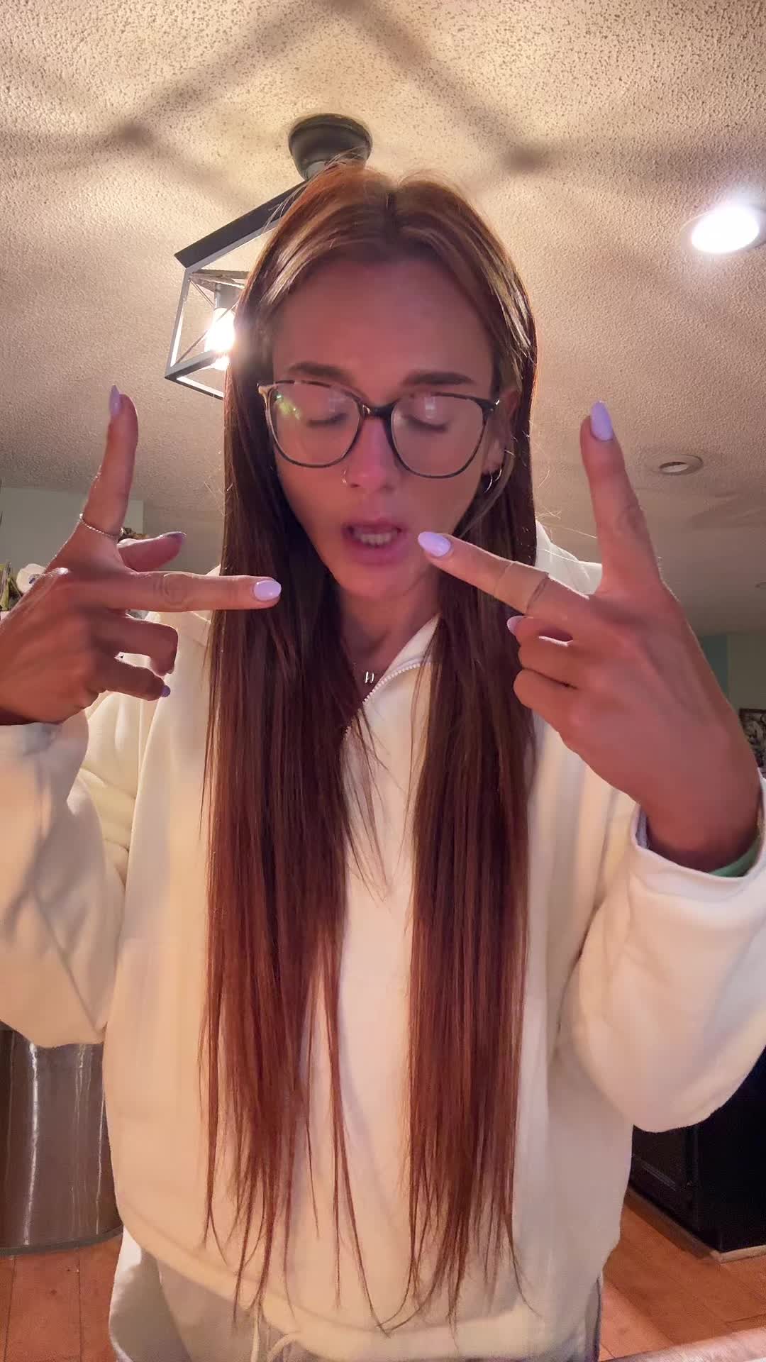 @HG