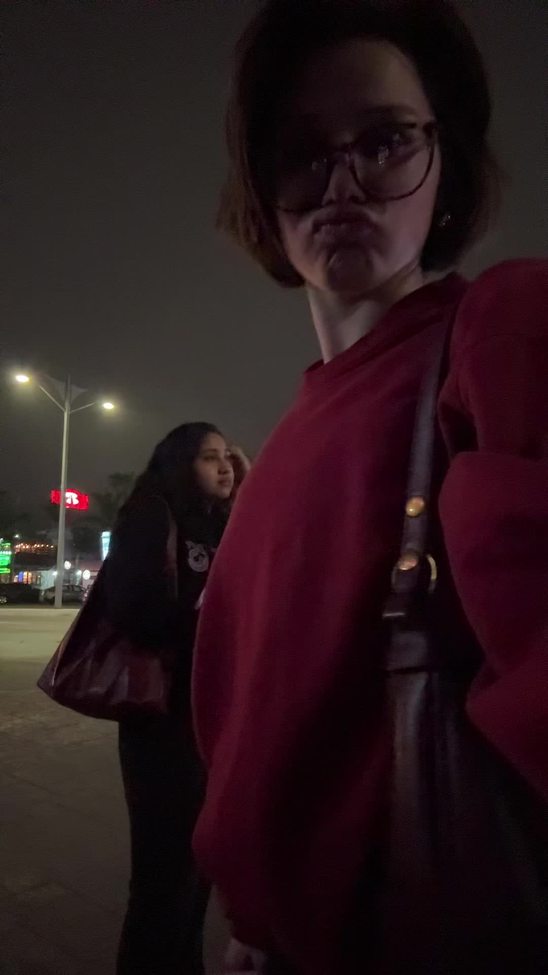 @Carrlyee