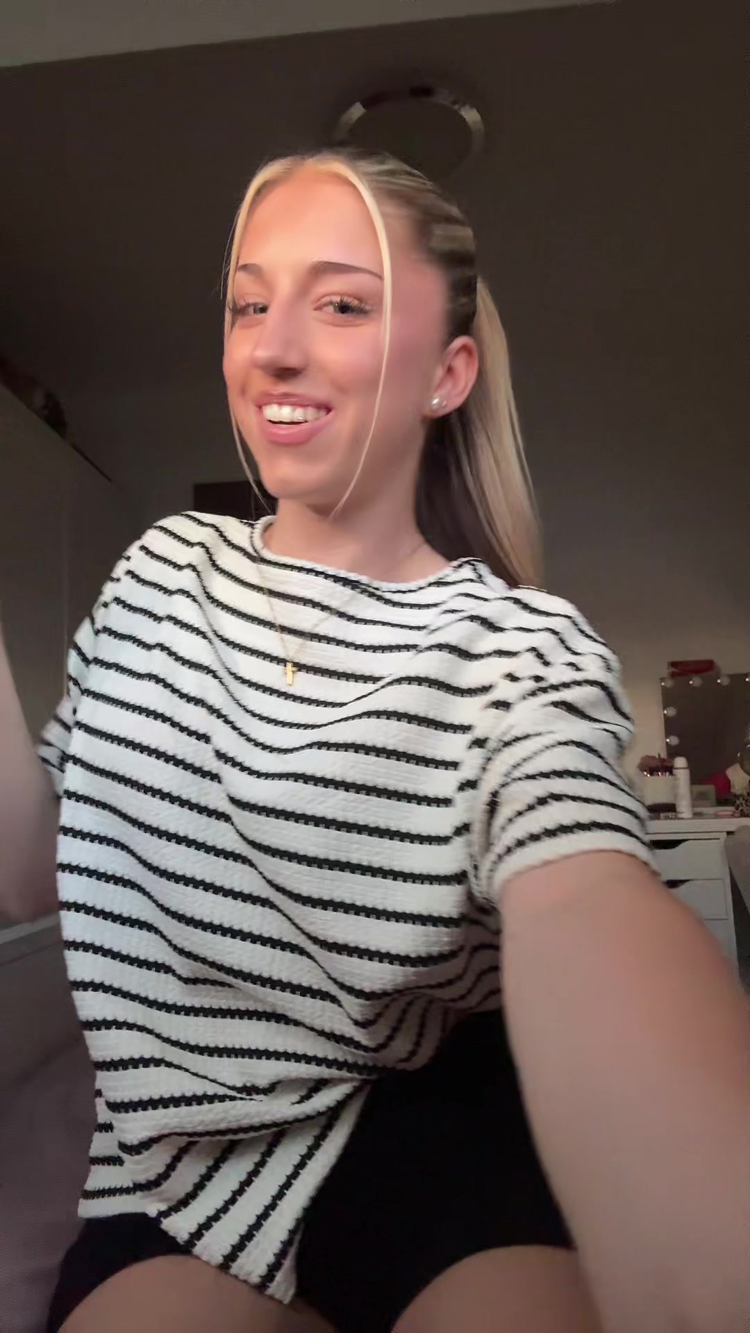 @EᗰIᒪIᗩ