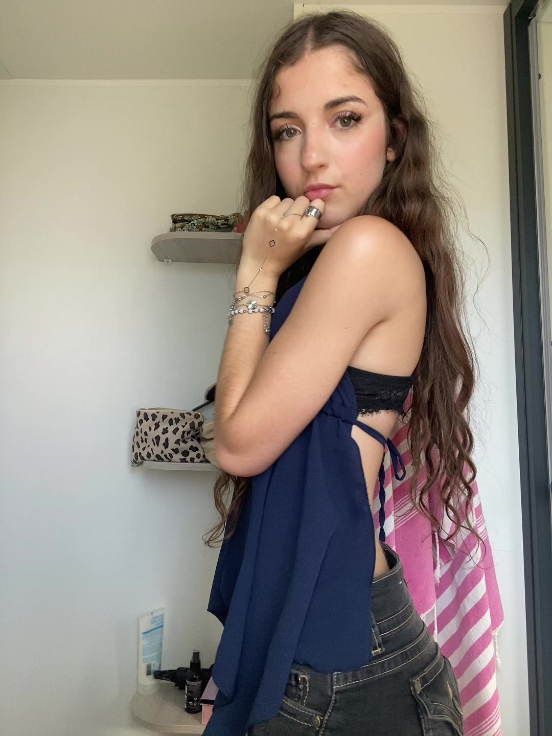 @Romy_{69}_