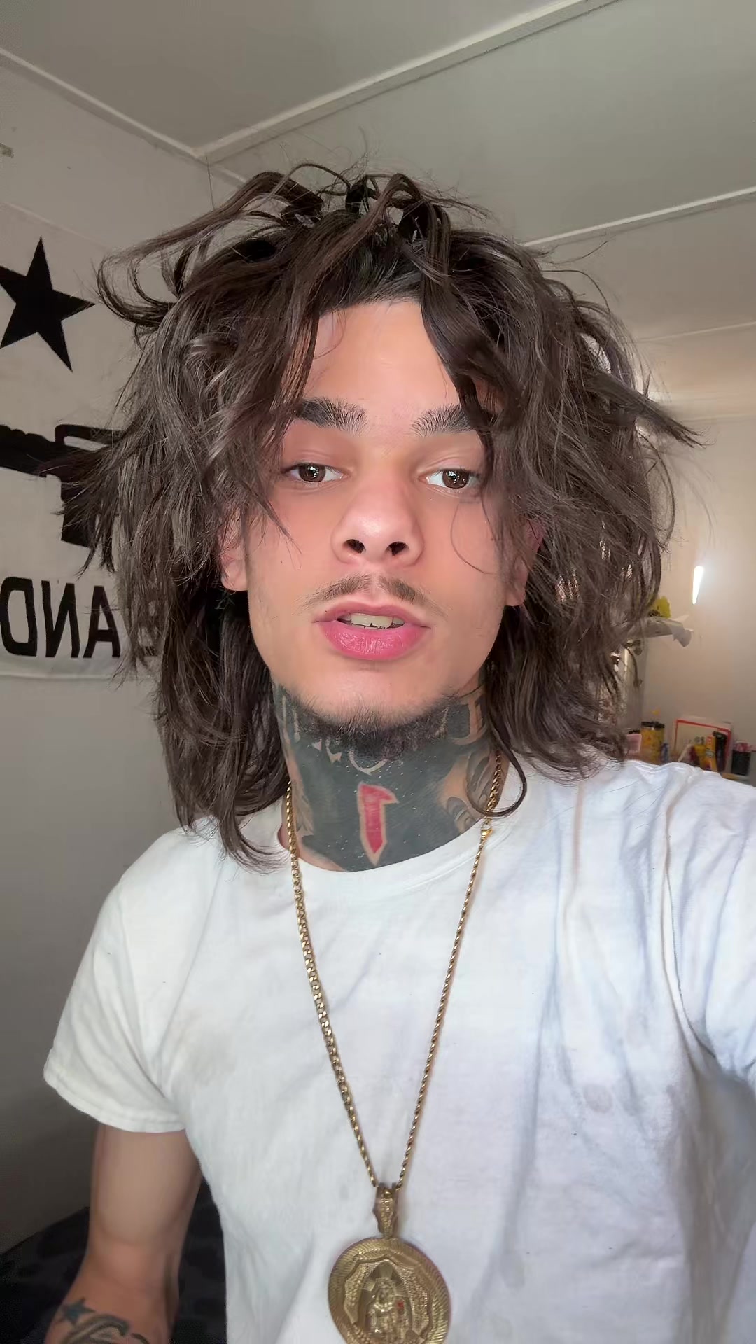 @️