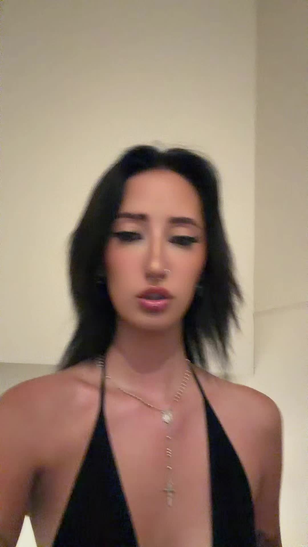 @M A D I ๐๐ชฉ๐โจ๐ฑ๐ธ