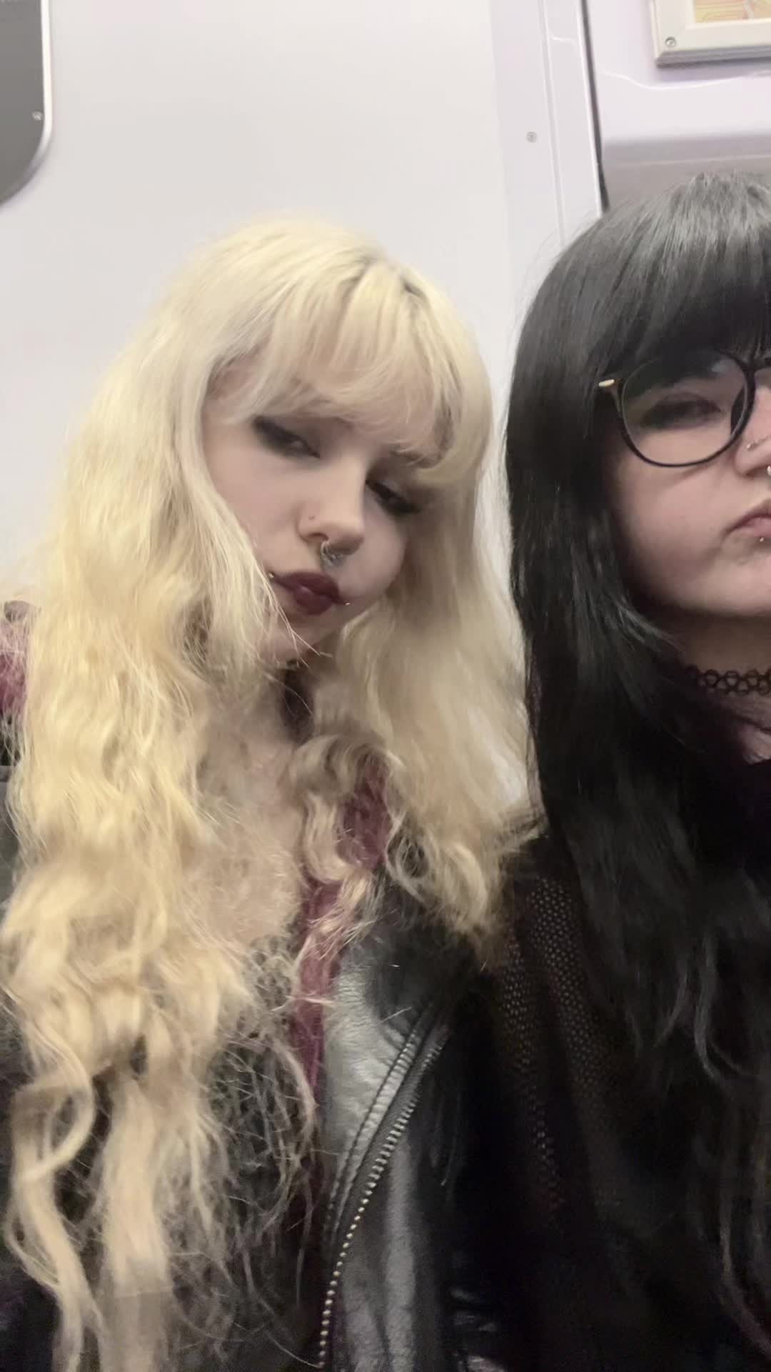 @𖦹lucy𖦹
