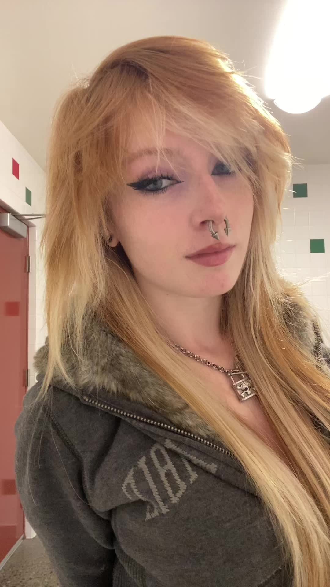 @𝓜𝓪𝓴𝓮𝓭𝓪