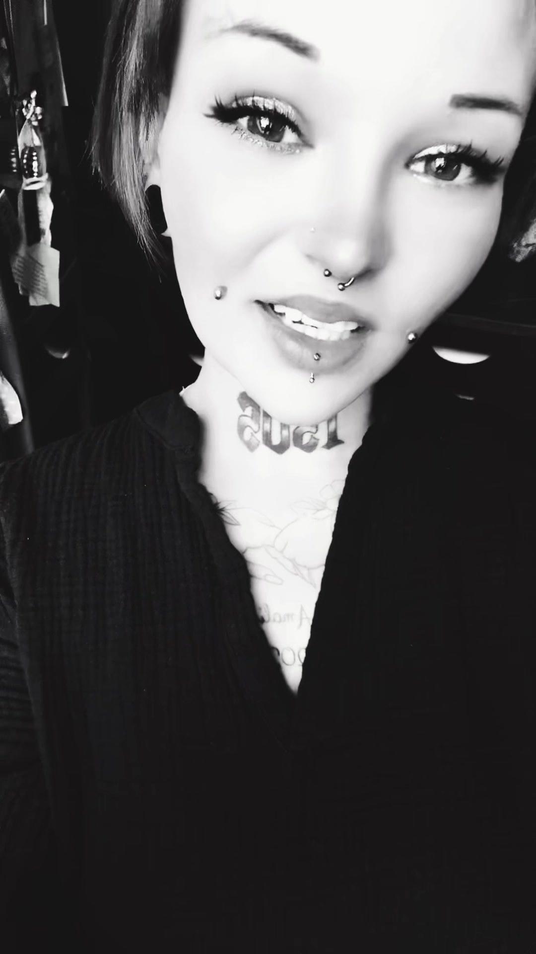 @𝓛𝓪𝓾𝓻𝓪🌹🖤